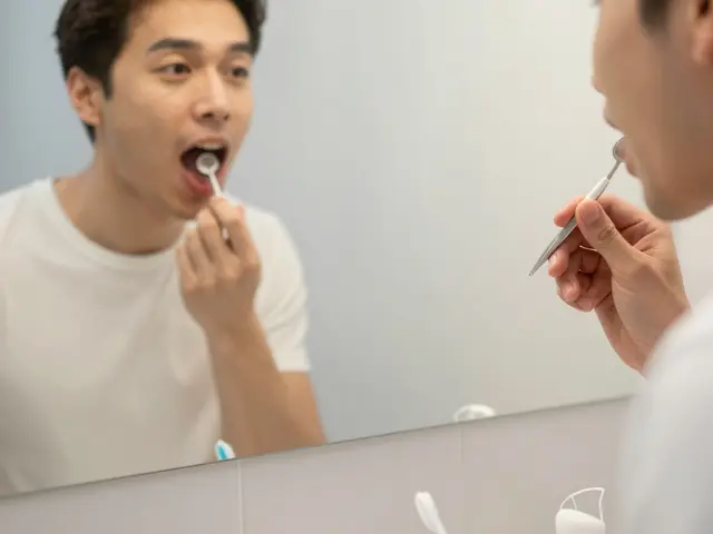 Dentální zrcátko: Jak ho používat pro lepší péči o zuby a dásně