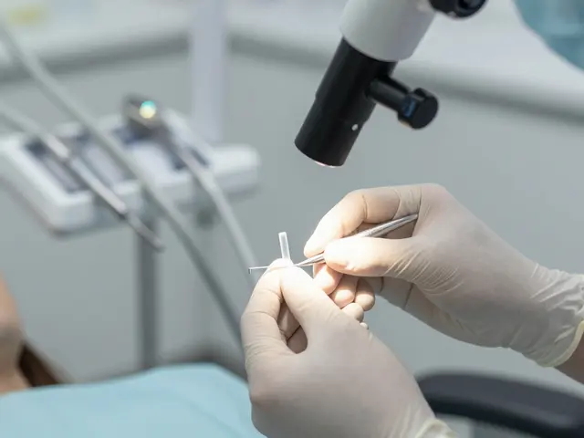 Kolik stojí čep na zub? Průměrné ceny a co ovlivňuje náklady v roce 2026