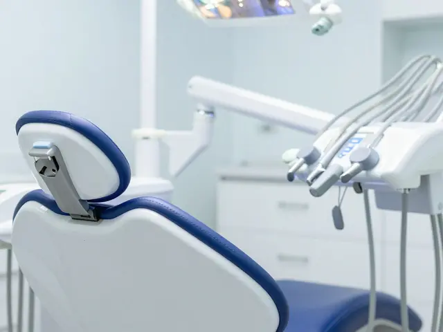 Kde si nechat vybělit zuby? Průvodce výběrem nejlepšího bělení v ordinaci